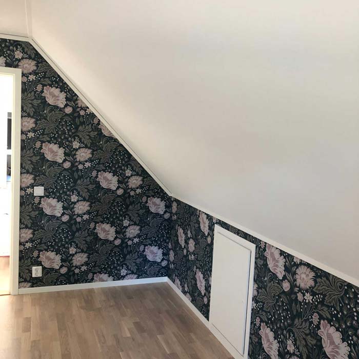 Två rum i Stora Höga, får nya tapeter